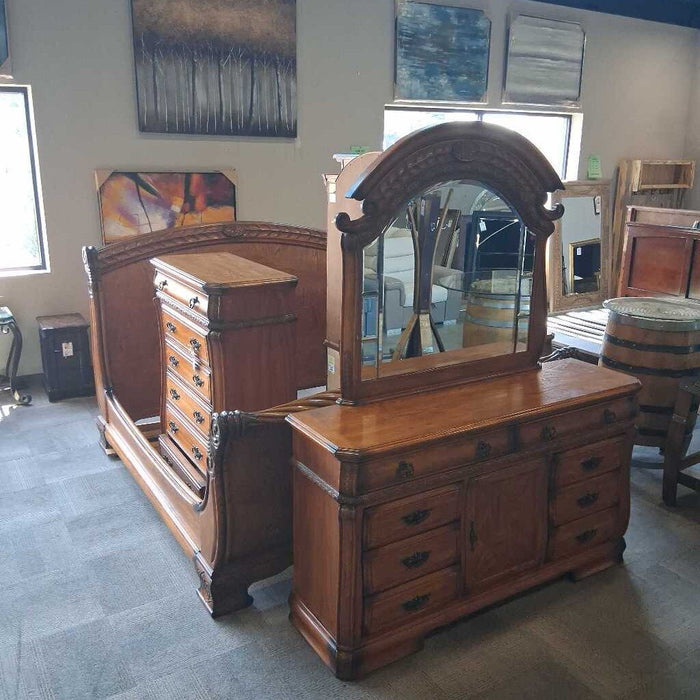 Aico 7 Peice E.K Wood Bedroom Set