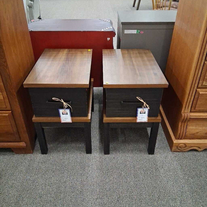 Black & Brown End Table w/ Dwr & Pwr