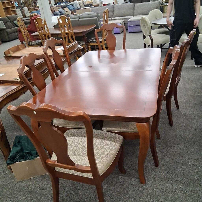 Thomasville Dining Table w/ 2L & 6 Ch