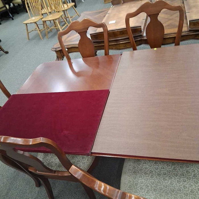Thomasville Dining Table w/ 2L & 6 Ch