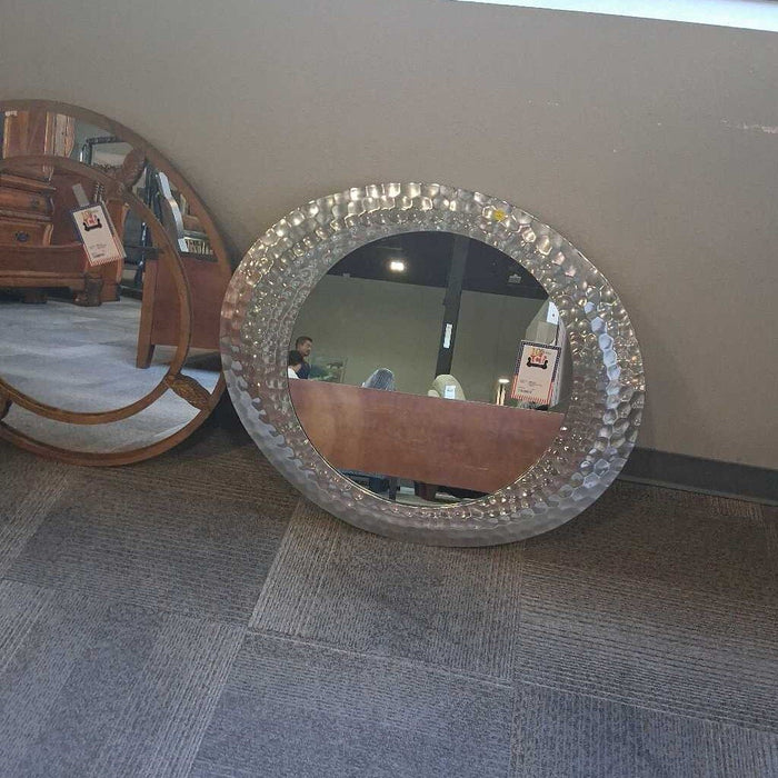 Round Metal Peir 1 Mirror