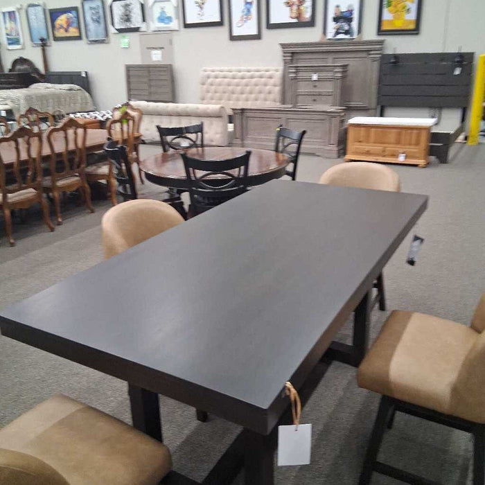 A D618-13 Neymorton Dining Table