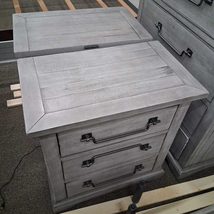 Gray Queen 6 Pc Bedroom Set