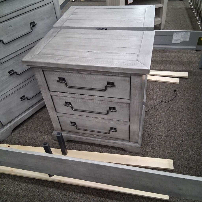 Gray Queen 6 Pc Bedroom Set
