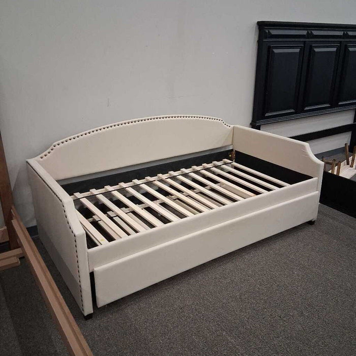 Beige Twin Daybed w/ Trundle