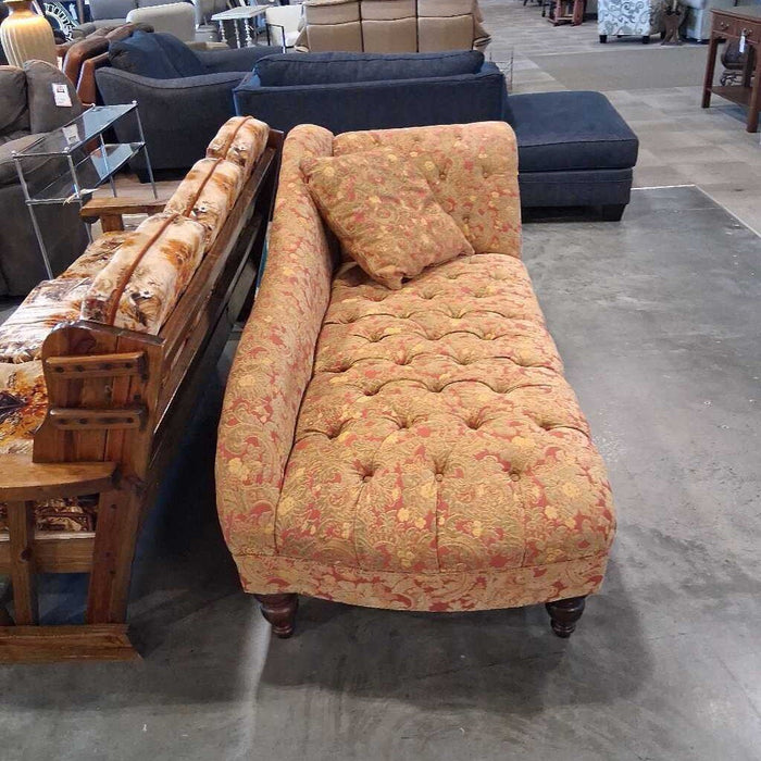 Red Pattern Fainting Couch