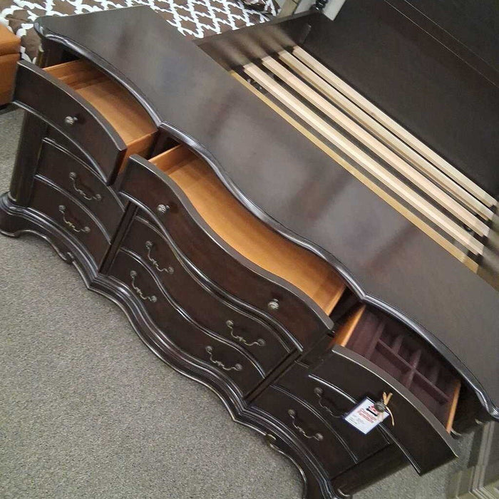 Schnadig Large Black 12 Dwr dresser