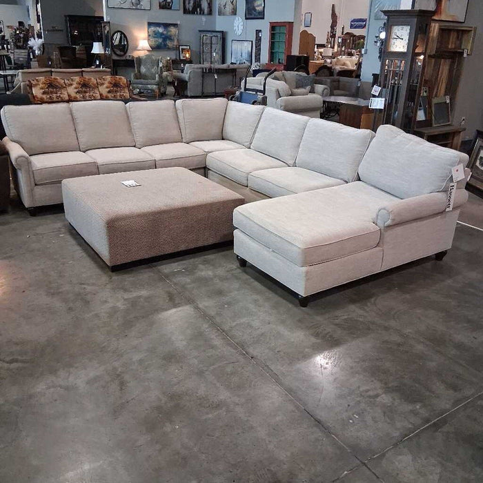 Bassett Gray 4 Piece Secional w/ Chaise