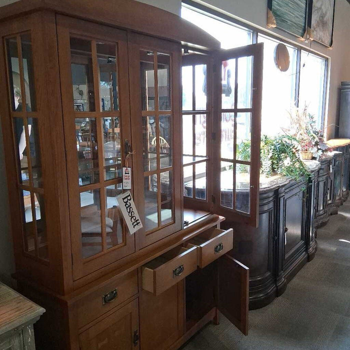 Bassett Mission Style 2 Pc Hutch