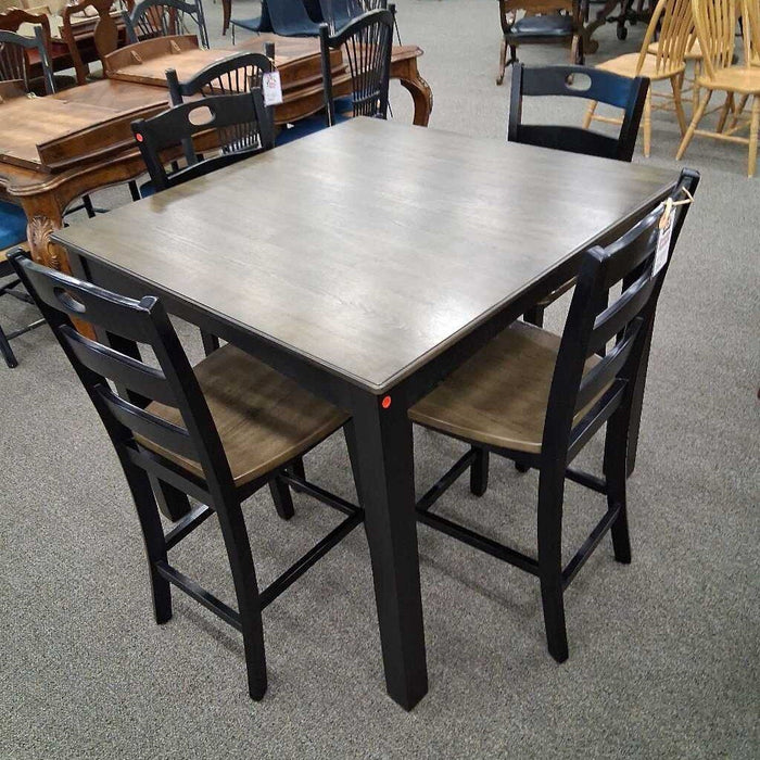 Gray & Black Pub Table w/ 4 Chairs (LegCracked)