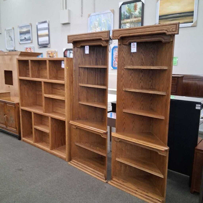 2 Pc Oak Corner Shelf w/ European Plug