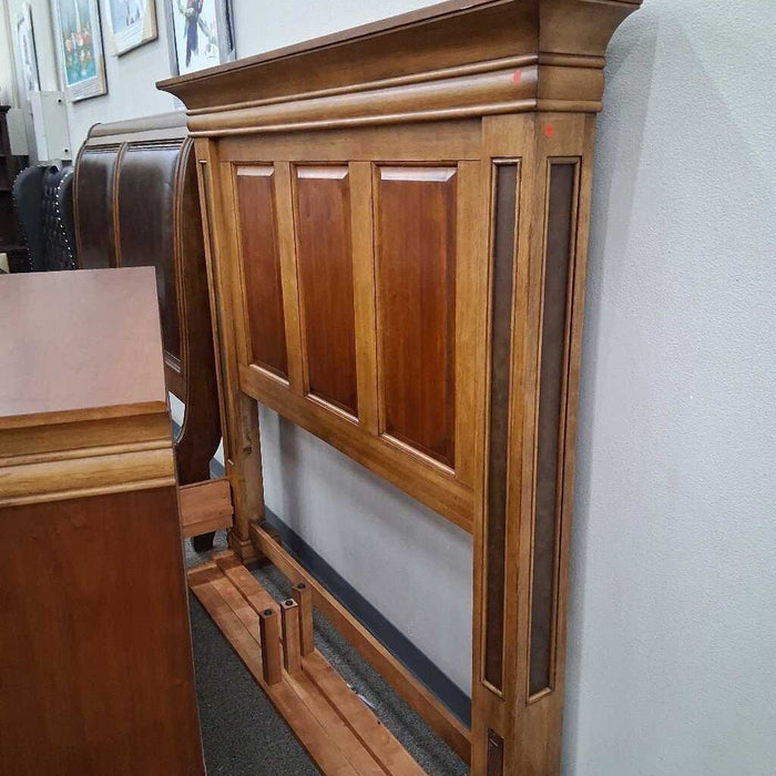 Klaussner 6 Pc Cherry Bedroom Set