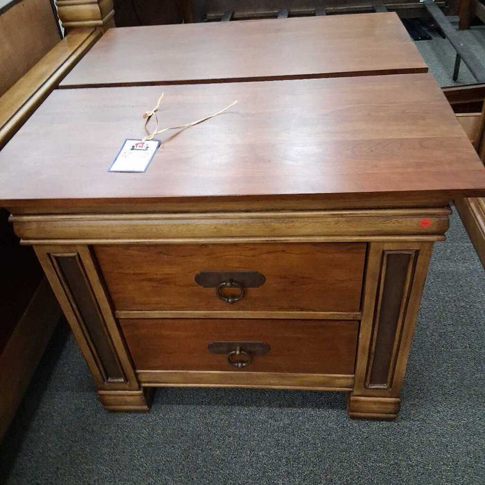 Klaussner 6 Pc Cherry Bedroom Set