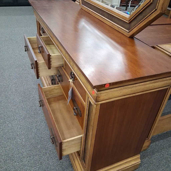 Klaussner 6 Pc Cherry Bedroom Set