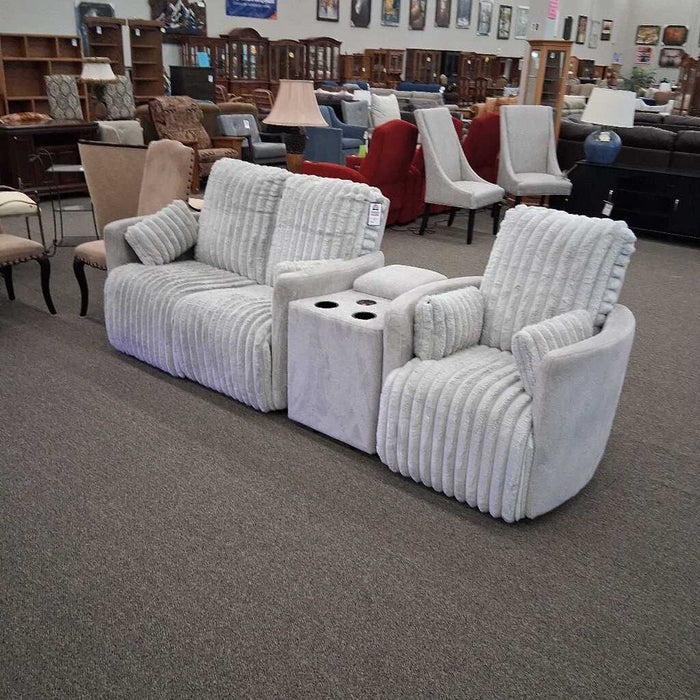 Gray Plush 4 Pc Pwr Rec Sofa w/ Lg Console