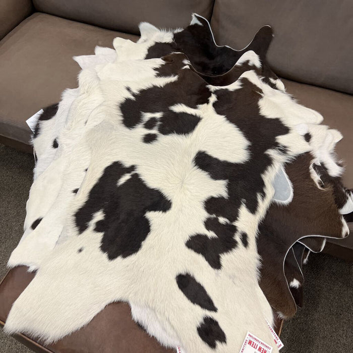 9050 Calfskin Hair on Black & White