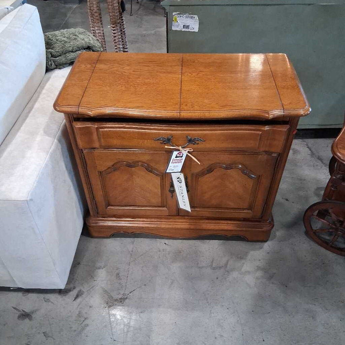 Stanley Furniture Wood Dry Bar