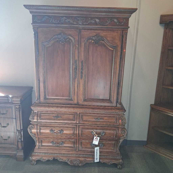 Thomasville 2 Pc Armior