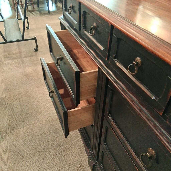 Rowley Crk CK/EK 6 Pc Black Bedroom Set