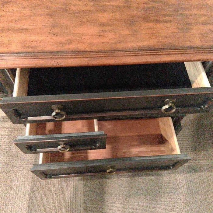 Rowley Crk CK/EK 6 Pc Black Bedroom Set