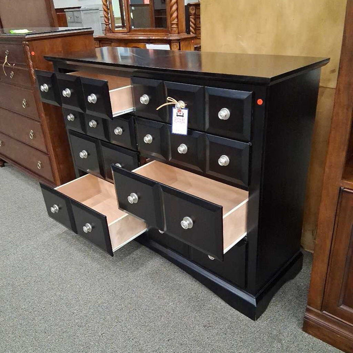 Black Q 4 Pc Panel Bedroom Set