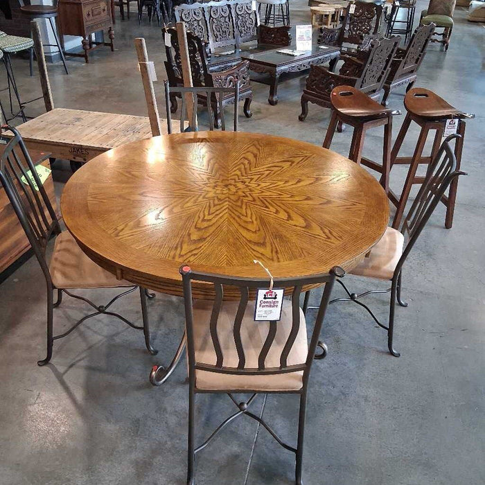 Oak Top Dining Table w/ 4 Metal Frame Chairs