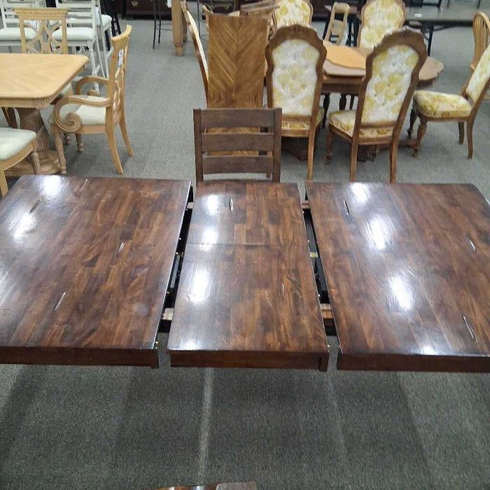 Dark Brown Dining Table w/ 4 Chairs 1L