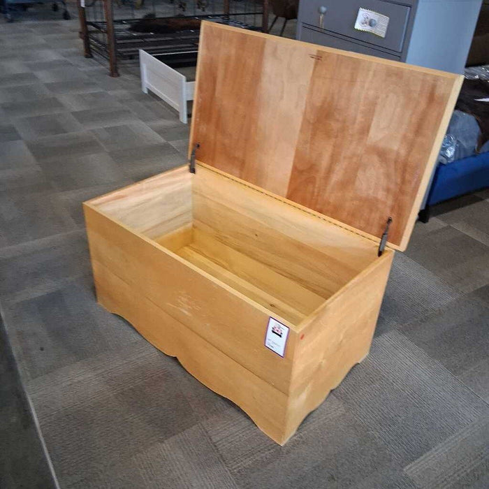 Large Blonde Toy Box