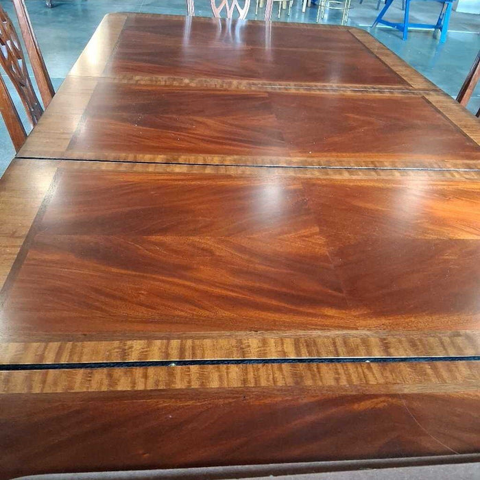 Duncan Phyfe Style Dining Table w/ 8Ch 2L