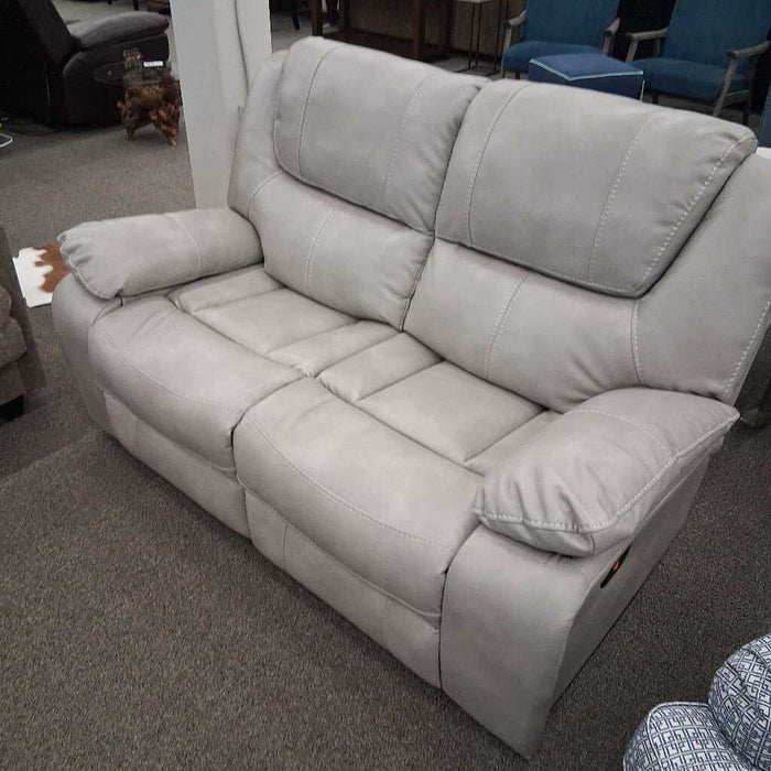 Gray Manual Rec Loveseat