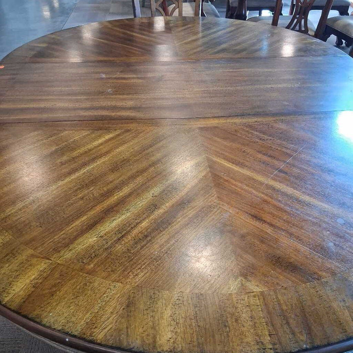 Flexsteel Dining Table w/ 4 Chairs & 1 Leaf