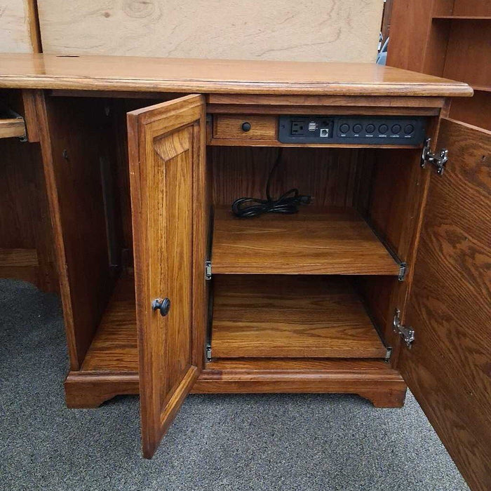 2 Pc Oak L Desk (Has Wear on Top)