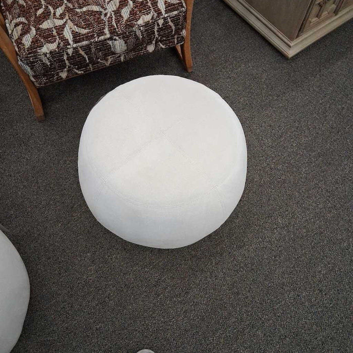 Peir 1 Round White Fabric Ottoman