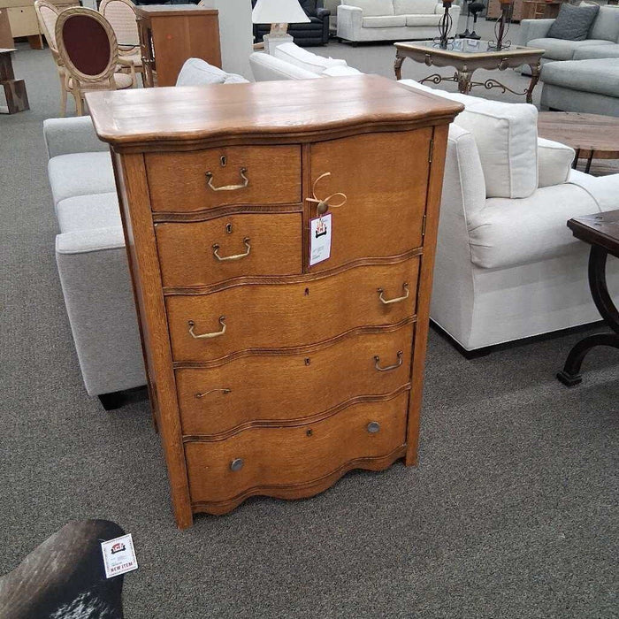 Vintage 5 Dwr Tallboy w/ Hat box