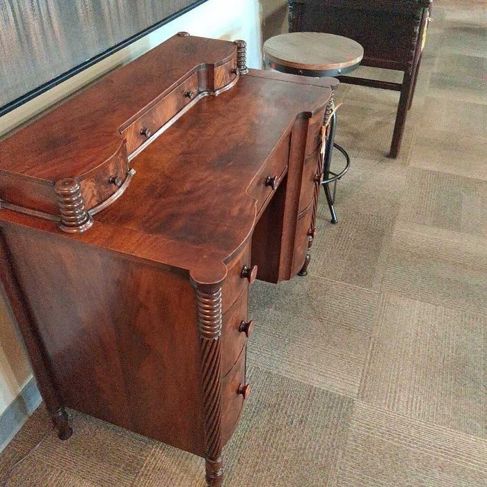 Flint & Horner '1931 Solid Wood Vanity