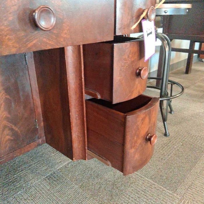Flint & Horner '1931 Solid Wood Vanity