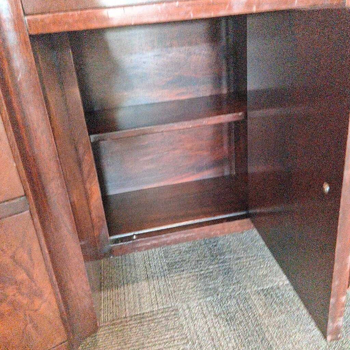 Flint & Horner '1931 Solid Wood Vanity