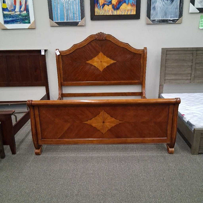Cherry E.King Sleigh Bedframe