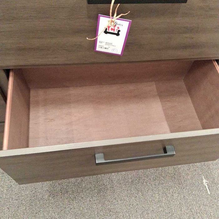Gray 6 Dwr Dresser w/ Mirror