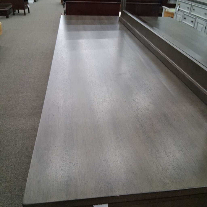 Gray 6 Dwr Dresser w/ Mirror