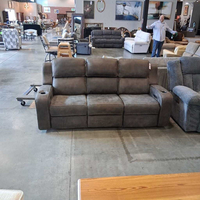Gray Fabric Pwr Rec Sofa w/ Console (Head Wear)