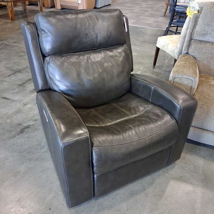Brown Leather Pwr Rocker Recliner (Has Wear)