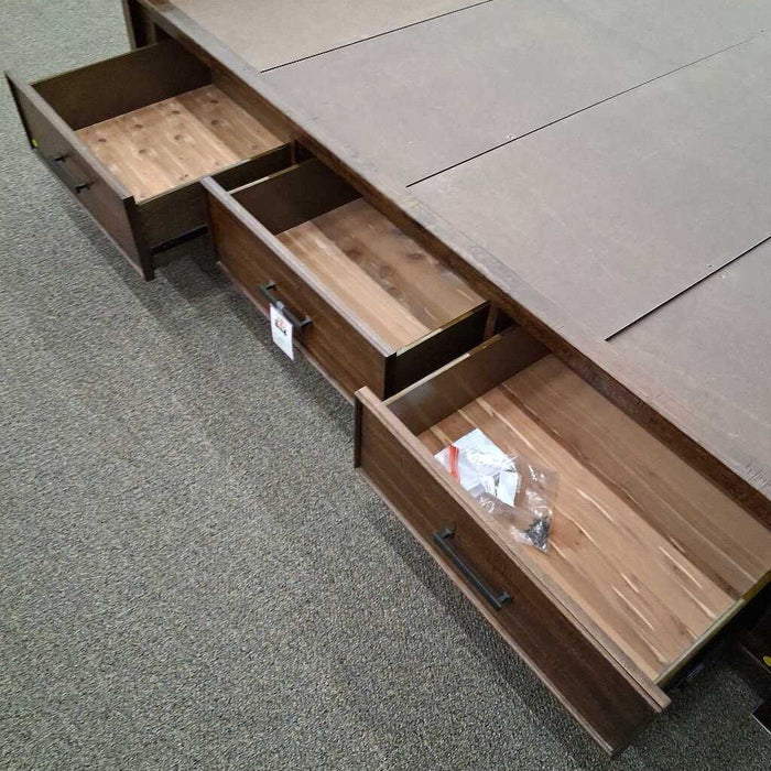 Queen Wolf Creek Capt. Bed Frame
