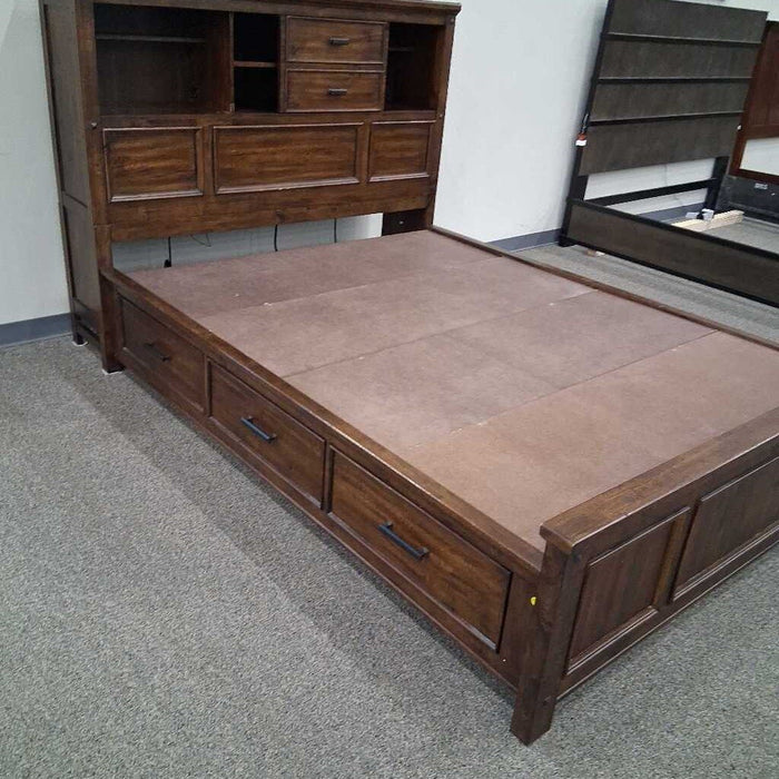 Queen Wolf Creek Capt. Bed Frame