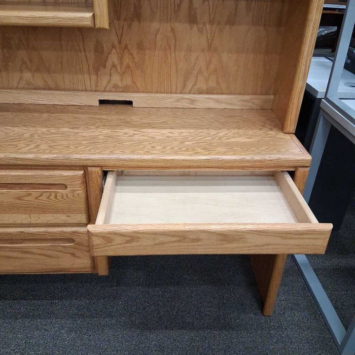 Oak 2Pc Desk w/ Hutch