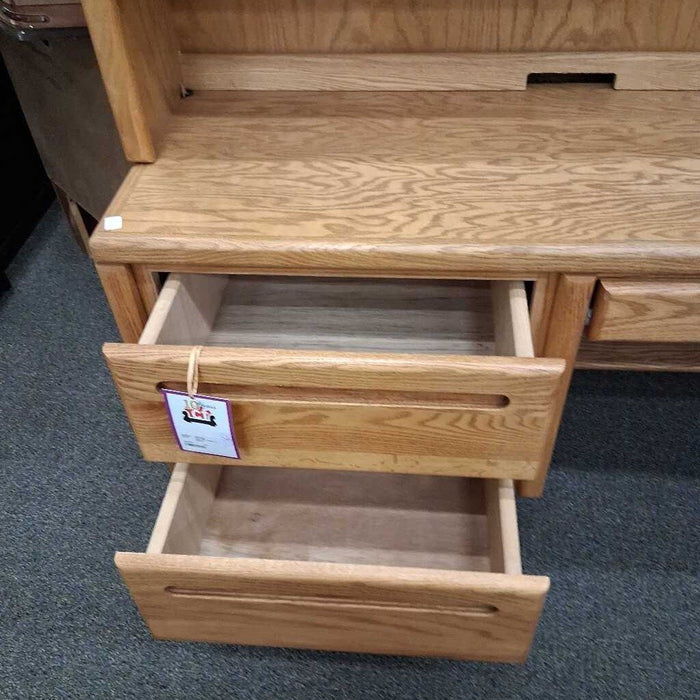 Oak 2Pc Desk w/ Hutch
