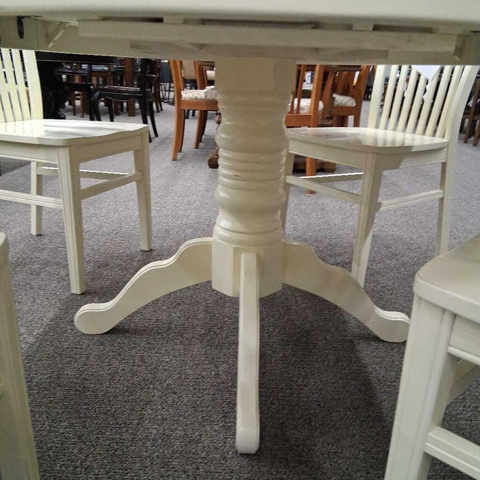 Pier 1 White Table w/ 4Ch 1L