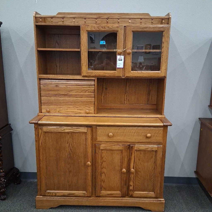 Oak 2 Pc Buffet w/ Pull out Counter