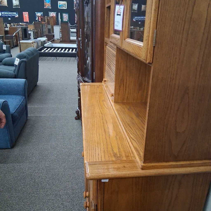 Oak 2 Pc Buffet w/ Pull out Counter