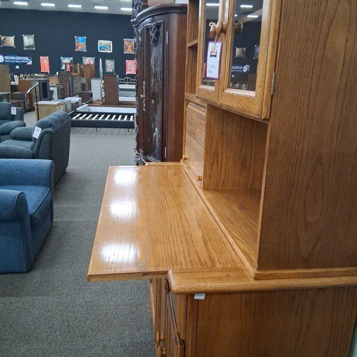 Oak 2 Pc Buffet w/ Pull out Counter